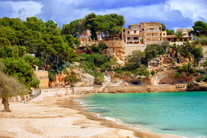 Thrifty travel tips - Seaside villas in Mallorca