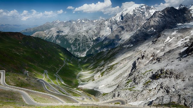 Driving the Stelvio Pass