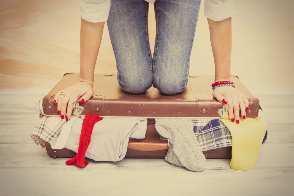 9 Top Tips for Packing Luggage Effectively, Saving Time and Money.