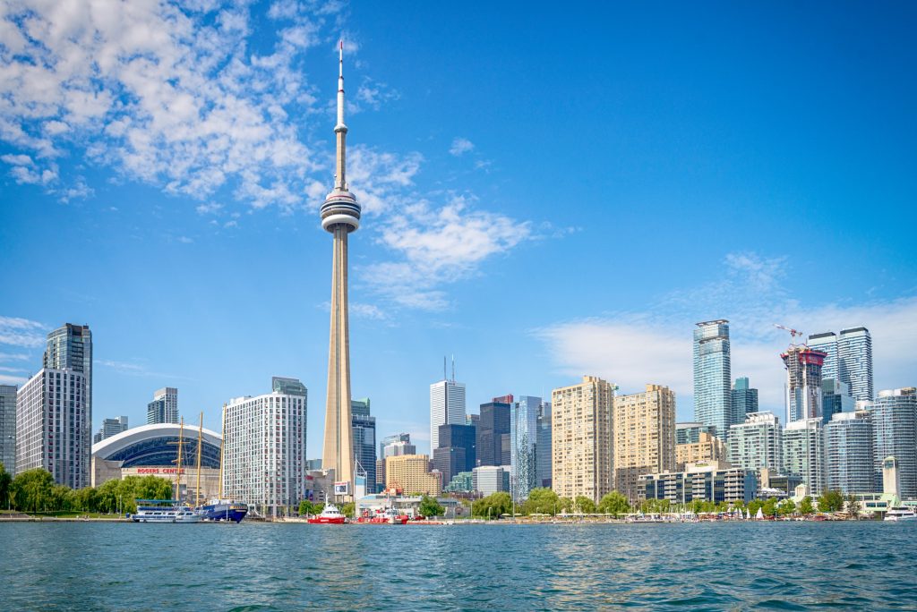 Great Lakes of North America: Toronto skyline on Lake Ontario