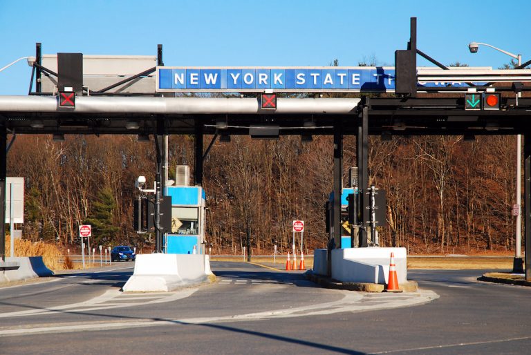 Driving In The US A Guide To USA Toll Roads Zest Car Rental   New York State Thruway 768x514 